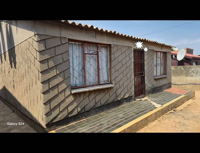 12 BEDROOM HOUSE FOR SALE IN TEMBISA